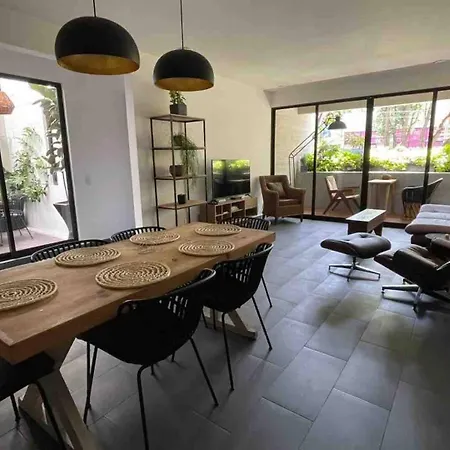Cautivador Espacio En La Roma Apartment